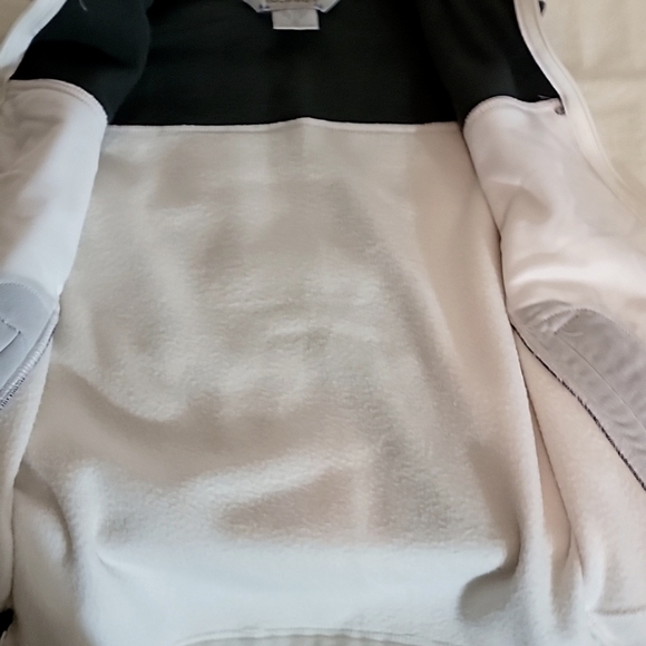 10,000 ft Above Sea Level Fleece Vest S Color block bone white and gray. - Picture 9 of 10